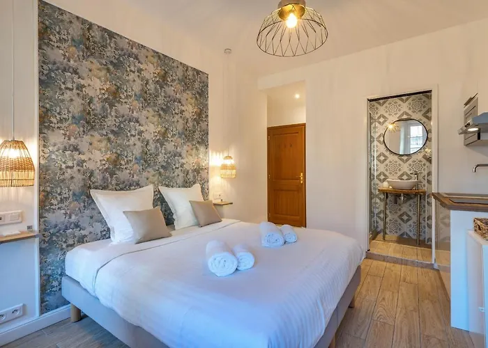 Agences Des Residences - Rue Commandant Andre Cannes
