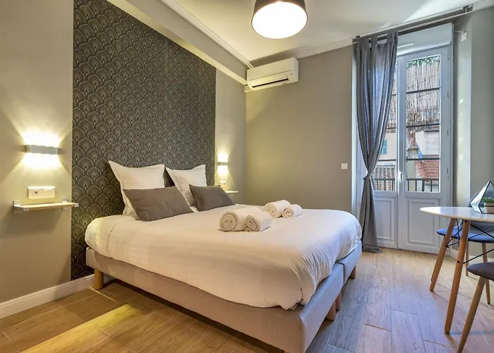 Agences Des Residences - Rue Commandant Andre Daire *