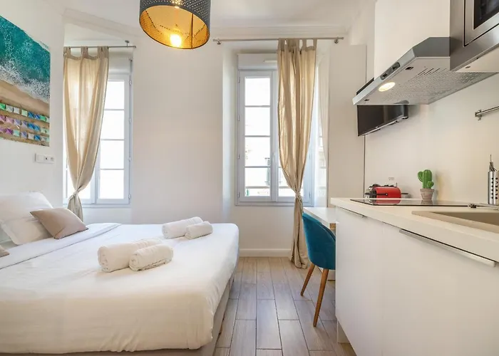 Agences Des Residences - Rue Commandant Andre Daire *